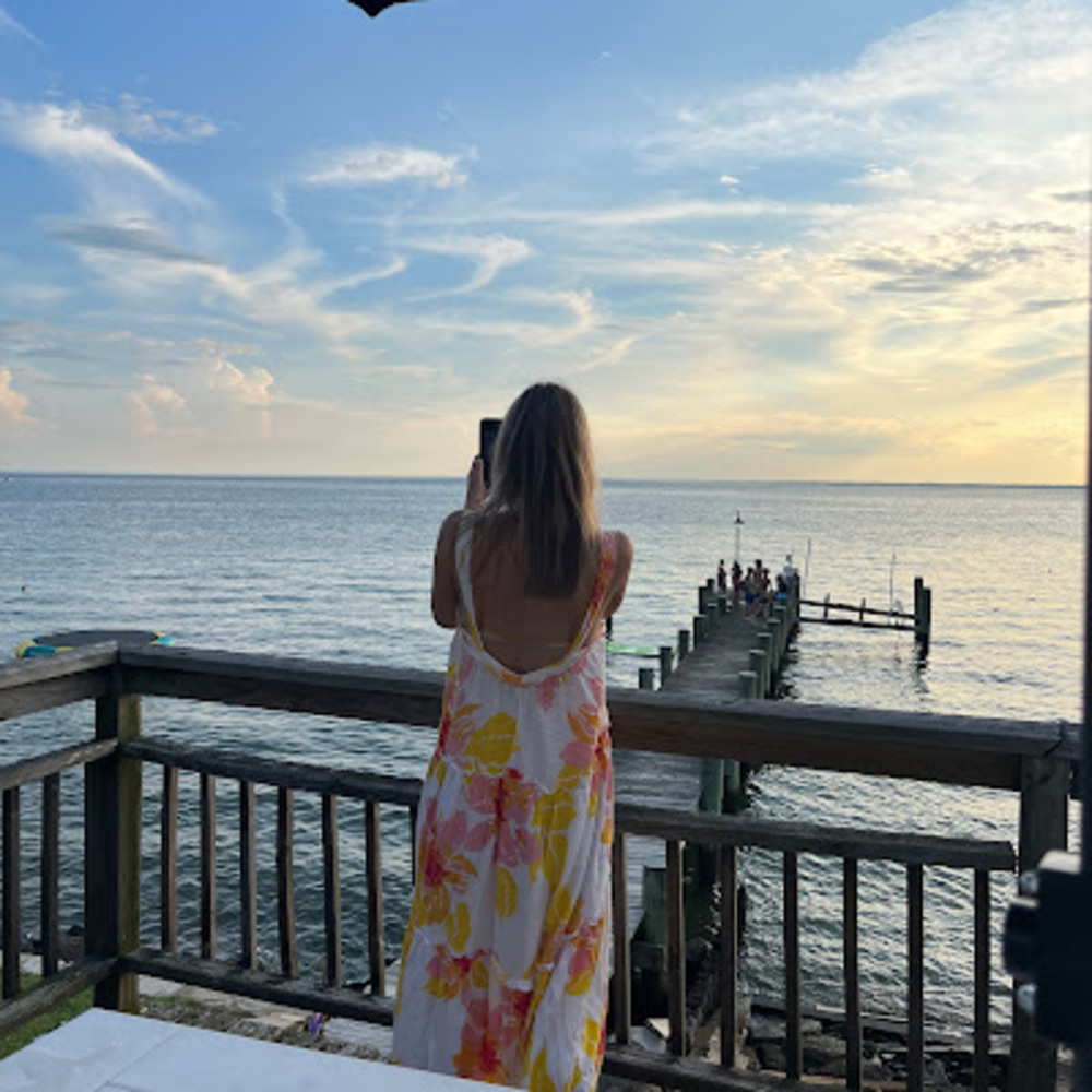 Meet your Posher, Aya